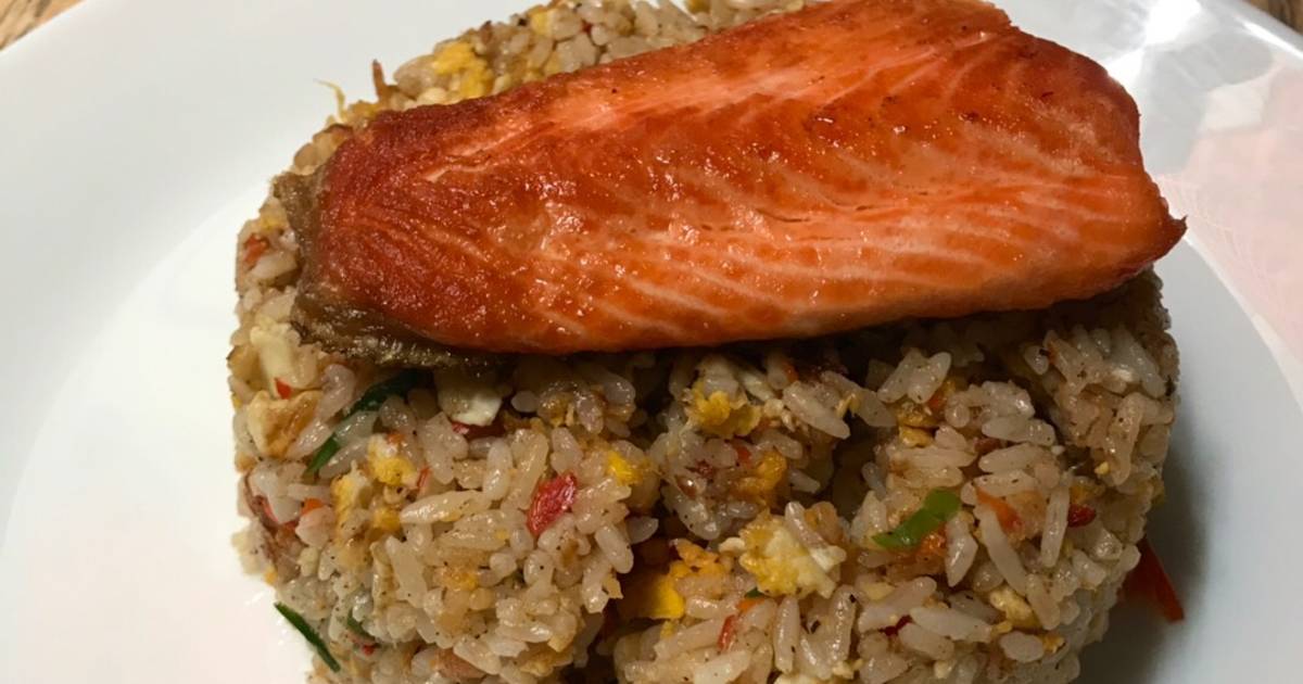 Nasi Goreng Salmon: Inovasi Kuliner yang Menggugah Selera