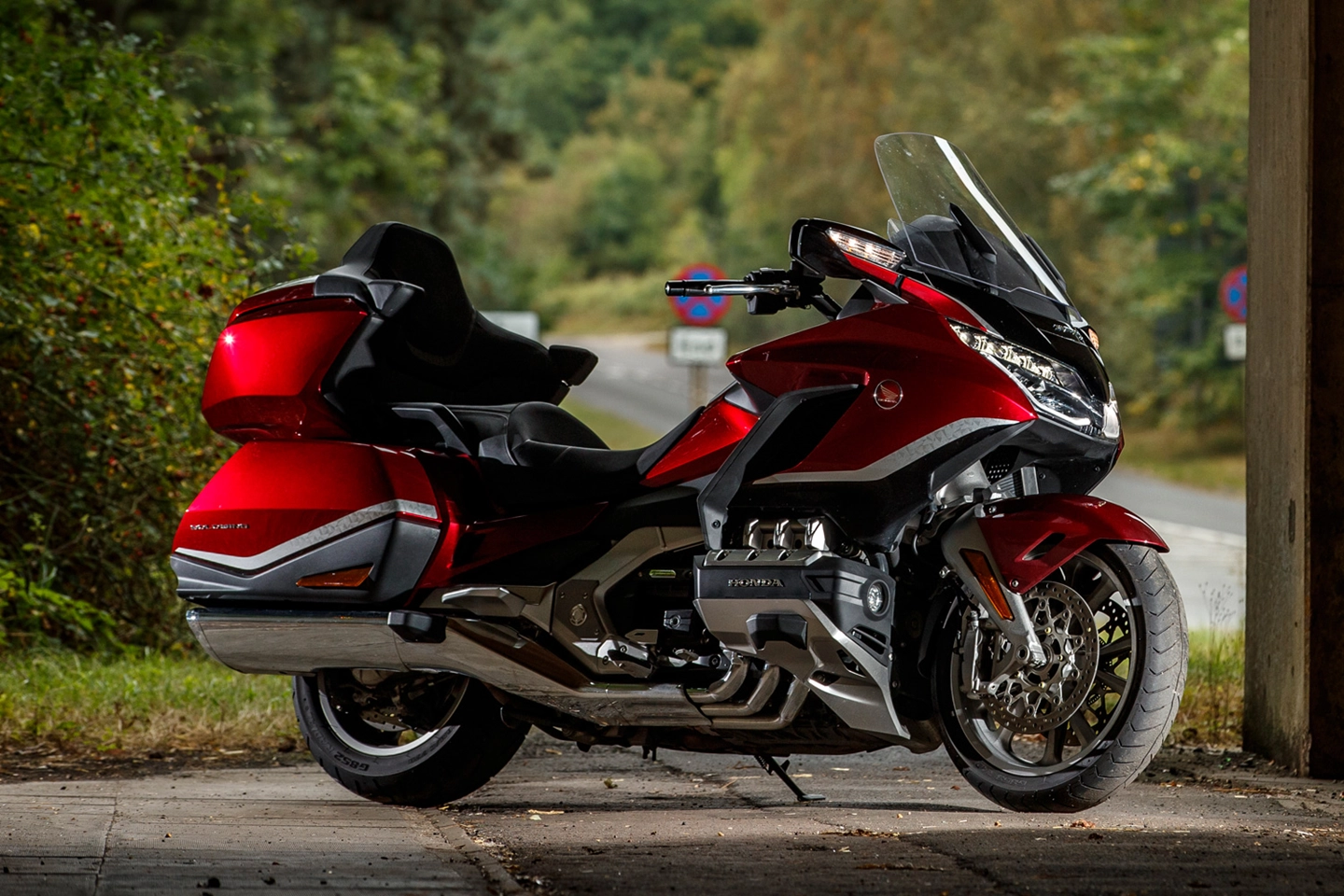 Kekuatan Mesin Honda Gold Wing Flat-Six yang Melegenda
