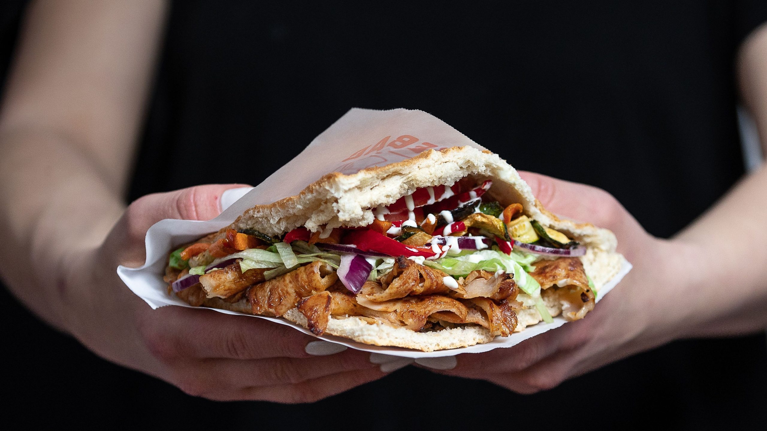 Evolusi Rasa Doner Kebab Berlin dari Istanbul ke Jantung Berlin