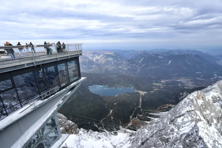 gunung Zugspitze