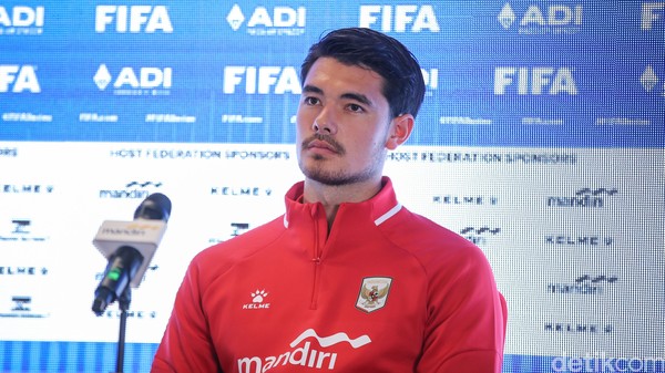 Elkan Baggott