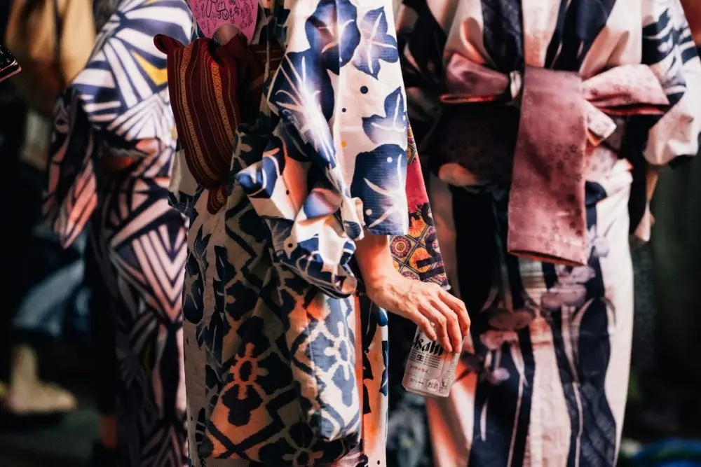 Pengaruh Media Sosial Terhadap Popularitas Yukata