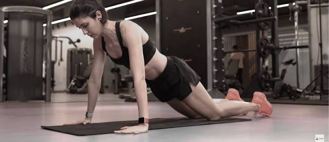 Tips Kneeling Push Up agar Lebih Efektif