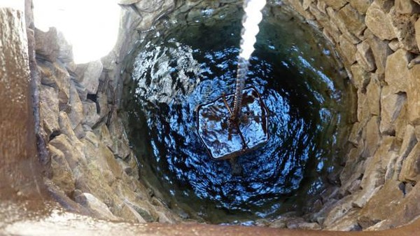 Sumur Bor Sedalam 42 Meter
